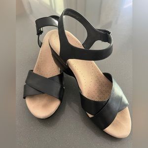 Clarks sandals… size 10, black. So comfortable! Worn only a few times!